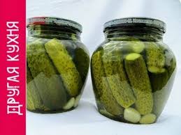 маринованные огурцы с лимонной кислотой на 3 литровую банку Recept Marinovannye Ogurcy S Limonnoj Kislotoj Costav Na 3 Litrovuyu Banku Ogurcy Svezhie Chesnok Listya Cher Tomatnyj Sok Limonnaya Kislota