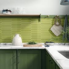 Revestimientos para baños y cocinas. Azulejos Originales Revestimientos Para Banos Y Cocinas 2020 En 2020 Losetas Para Cocina Pared Verde Revestimiento Cocina