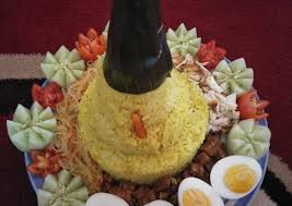 Melansir cookpad.com berikut resep nasi tumpeng mini resep nasi tumpeng untuk anak tidak berbeda jauh dengan nasi tumpeng biasa. Nasi Tumpeng Mini Ulang Tahun