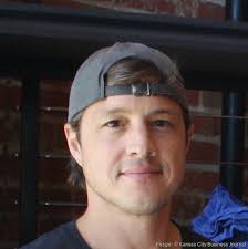 Crossroads gets new apparel company with a mission