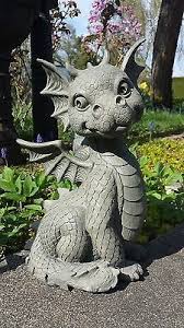 Gartenfigur Gartendrache Modell Sweety Fantasy Figur Deko Drache Gartendeko Ebay In 2020 Drachen Gartenfiguren Fantasy Figuren