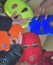 Pin By Fernanda On Maske Bad Girl Aesthetic Thug Girl Girl Gang Aesthetic