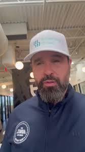 Miranda Norris's Instagram, Twitter & Facebook