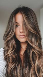 Ava Laurora (avaestee)