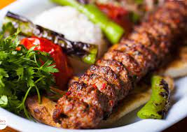 Adana dürüm tarifimiz ile evde, aynı bir ocak başında yapılmış gibi lezzetli adana dürümler yapabilirsiniz. Adana Kebap Durumcu Ahmet Usta Tel 544 223 0909