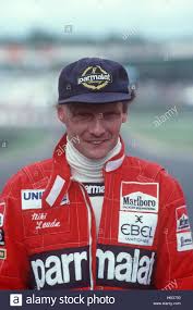 1976 sezonunda birkaç yarış kaçırdıysa da liderliğini sürdürmesine rağmen şampiyonluğu son yarıştan. Niki Lauda Der 1980er Jahre Stockfotografie Alamy