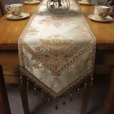 Light Yellow Handmade Jacquard Luxury Table Runner For Formal Table Decoration Classic Design Vintage Table Runner Table Centerpieces For Home Table Runners