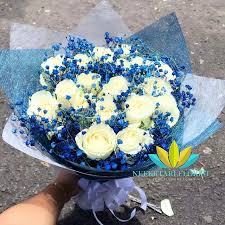 Premium Bouquet For Special One Graduation Birthday Anniversary Beautiful Flowers At Nefertari Florist Send Flower Flower Arrangements Hand Bouquet Bouquet