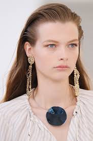 6 Spring Summer 2020 Hair Trends To Try Now Catwalk Hair Summer Hairstyles Hair Trends