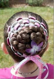 I had good intentions to get new easter hairstyles posted, but between painting our house for some reason i've been drawn more to a bunch of bee's toddler hairstyles lately and so i thought i'd share a. 40 Best Easter Hairstyle Looks Ideas For Kids Girls Easter Hairstyles Hairstyle Look Hair Styles