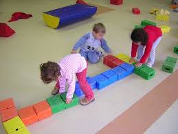 Ver más ideas sobre juegos de patio, parques infantiles, recreo al aire libre para niños. Psicomotricidad Infantil Ninos De Preescolar Juegos Para Ninos Al Aire Libre Actividades Divertidas