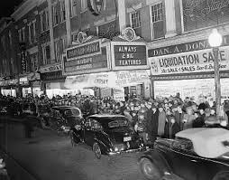 The Paramount Theater On Essex Street In Salem Ma Paramount Theater Salem Salem Movie