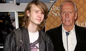 Paul hogan, am born 8 october 1939 is an australian comedian, actor, writer and television presenter. Paul Hogan S Agony As Troubling Photos Of His Son Chance Emerge Daily Mail Online