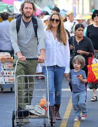 While most people remember her because of her role in clueless, she has dabbled in several professions. Alicia Silverstone Bio Net Worth Married Husband Ethnicity Parents Birthday Age Height News