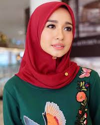 Loose blouse, rok pleats, celana kulot, long dress + outer pilihan hijab: Ramadan 2017 Kapanlagi Com Foto Stylish Memukau Ini Fashion Hijab Ala Laudya Cynthia Bella