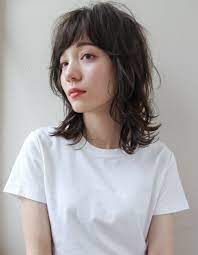大人かわいい小顔ミディアムウルフヘアスタイル sr 6 ヘアカタログ 髪型 ヘアスタイル afloat アフロート 表参道 銀座 名古屋の美容室 美容院 アジア人 ショートヘア グランジヘアー ヘアスタイル