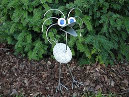 Hochwertige skulpturen aus stein bereichern seit jeher viele gärten und parkanlagen bei ihrem anblick. Steinfigur Vogel Aus Granit Und Edelstahl Fur Heim Und Garten Kerzenparadies Jess