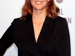 Camille Lou topless à Zanzibar - photo ensoleillé