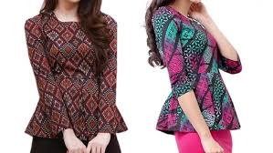 Baju batik gamis model gamis batik kombinasi kain polos dengan desain baju yang modern ala muslimah berhijab masa kini sangat cocok kamu pakai ketika menghadiri berbagai acara baik acara formal maupun non formal pun sangatlah pas. Referensi Desain Baju Batik Untuk Membuat Baju Batik Sendiri Wikipie Co Id