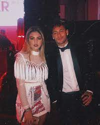 Falamos de uma jovem que é um sucesso no youtube, onde tem mais de 103 mil subscritores, e no instagram. Caras Barbara Bandeira Marcou Presenca Na Festa De Aniversario De Neymar