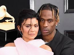 カイリー・ジェンナー、トラヴィス・スコットとの婚約説を否定。