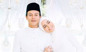 Actor nazim othman has come out to declare that he and his wife, actress bella dally, are no longer a married couple. Di Sekitar Majlis Pernikahan Nazim Othman Bella Dally