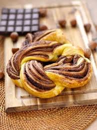 Tresse Feuilletee A La Pate A Tartiner Recette Tresse Feuilletee Recettes De Cuisine Feuillete Nutella