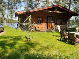 P Charmantes Ferienhaus Mit 3 Zimmern Und Kuche Hier Findet Man Eine See Nahe Lage Mit Eigenem Strand Haus Style At Home Ferienhaus