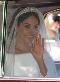 Check spelling or type a new query. So Sieht Das Hochzeitskleid Von Meghan Markle Aus