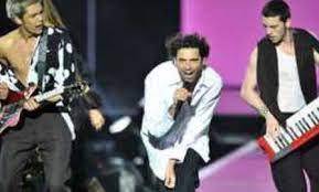 Un film d'étienne labroue, écrit par étienne labroue et marc bruckert. La Chanson De L Annee Du 15 Juin 2019 Topreplay