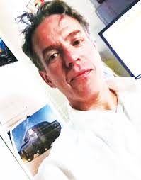 Peter Babiak's Instagram, Twitter & Facebook