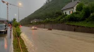 Luzern unwetter schweiz heute abend. Rhein Wegen Hochwassers Fur Schifffahrt Gesperrt Telebasel