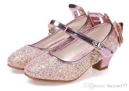 Adesso scegli un paio di scarpe da sposa comode per il tuo matrimonio. Cappotto Ambiguo Ondeggiare Scarpe Con Il Tacco Per Bambina Nord America Bene Fenomeno
