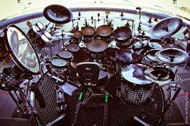 Former slipknot drummer joey jordison has died at the age of 46. Joey Jordison Drum Kit Slipknot Metal Drum Drums Drum Kits