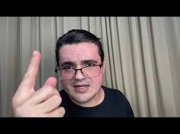 Deus vai passar no teu endereço!