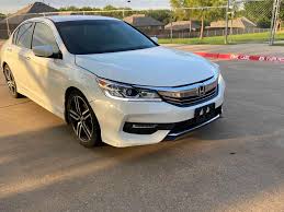 It looks handsome, contemporary, yet timeless. Honda Accord 2017 Vin 1hgcr2f51ha285378 Lot 49601411 Free Car History