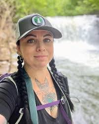 Meredith Odell's Instagram, Twitter & Facebook