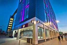 Council tenants can report housing repairs in person. Premier Inn Leeds City Centre Whitehall Road Hotel Updated 2021 Prices Reviews And Photos Tripadvisor