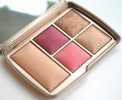 4 ambient lighting edit palette ($80.00 for 0.29 oz.) is a new, limited edition holiday offering that contains four existing shades and two new, exclusive shades (filtered bronze light and luminous glow). E6yyjstpqjyo M