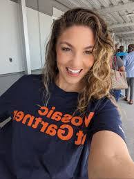 Kimberly Kunz's Instagram, Twitter & Facebook