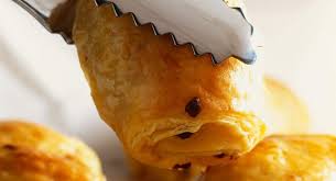 60 Recettes A Base De Pate Feuilletee En 2020 Recette A Base De Pate Feuilletee Poire Recette Recette