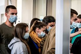 Valérie bacot a été violée pour la première fois à l'âge de 12 ans par l'amant de sa mère, daniel polette, de 25 ans plus âgé qu'elle. Cd0aiimki5wa7m