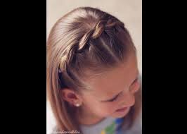 Kisa Saclar Icin Gunluk Sac Modelleri Kisa Saclar Icin Okula Giderken Yapilabilecek Sac Modelleri Ha Hair Styles Little Girl Hairstyles Headband Hairstyles