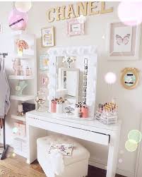 Fortheloveofsparkle On Instagram Beautifully Done Beautybydahi Makeup Macgirls Mua Makeupjunkie F Vanity Decor Beauty Room Vanity House Interior