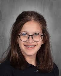 Claudia Locke's Instagram, Twitter & Facebook