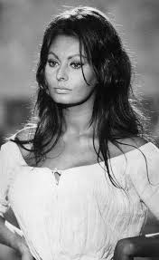 With her feline eyes, wild hair and impossibly hourglass figure, it's easy to see. Pin On Sophia Loren