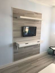 Aprovecha comprar mesa tv leroy merlin y que te lo lleven a casa, en miles de productos solo tarda de 24/48 horas. Mueble De Tv En Espacio Reducido Muebles Para Tv Muebles Espacios Reducidos