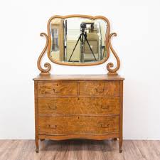This Antique Dresser And Mirror Are Featured In A Solid Wood With A Quarter Sawn Oak Finish This Vintage Vanity Is In Gr Vintage Furniture Love Seat Furniture