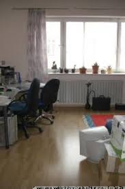 So lässt sich die 3 zimmerwohnung auf 2 ebenen spontan aus dem bauch beschreiben. Schone 3 Zimmer Wohnung Mit Hohen Decken In Furstenfeldbruck Homebooster