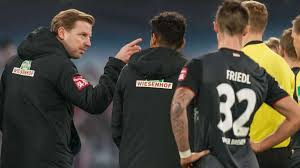Werder bremen diskutiert kontrovers über die zukunft von trainer florian kohfeldt. Werder Bremen Excitement Again Referee Dispute With Florian Kohfeldt De24 News English